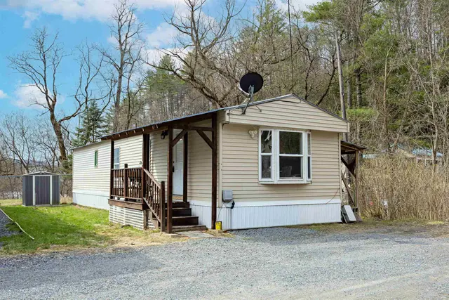141 Oak Street, St. Johnsbury · $60,000